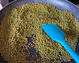 A picture of step 1 of Moong ladoo.