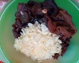 Foto langkah ke 3 dari resep Sup Serba Jamur.