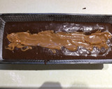 Foto del paso 4 de la receta: BUDÍN DE CHOCOLATE RELLENO DE DULCE DE LECHE 🍫🍰