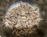 Foto langkah ke 3 dari resep Tumis ikan Tongkol suwir Cabai Hijau.