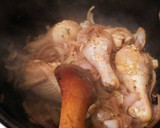 Foto del paso 2 de la receta: Muslos de pollo con patatas, en salsa de soja y mostaza