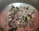 A picture of step 2 of Mushroom mattar curry with coconut flavour.