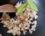 Sült, paradicsomos, virslis, penne recept fázis 2 fotója