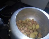 A picture of step 1 of Soya Pulao.