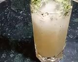 A picture of step 2 of Gondhoraj lemon soda.