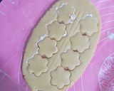 Foto langkah ke 3 dari resep Garlic cheese cookies.