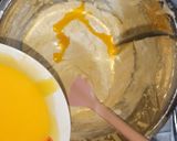 Foto langkah ke 4 dari resep Bolu kismis panggang super lembut.