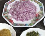 A picture of step 1 of Dahi Bhindi.