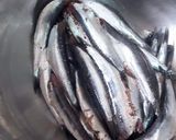 Foto del paso 5 de la receta: Boquerones marinados en sal granulada picante