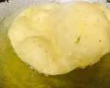 A picture of step 2 of Peri peri masala puri.