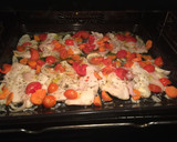 Foto del paso 4 de la receta: Merluza al horno con gambas 🍤