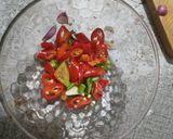 Foto langkah ke 3 dari resep Asin Cumi Asam Manis.