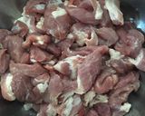 รูปขั้นตอนการทำที่ 1 ของ “หมูทอดหน้าโรงงาน”