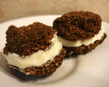 Foto del paso 3 de la receta: Alfajorcitos tiramisú. Alfajores de avena y café. Saludable. Al microondas
