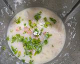 Foto del paso 2 de la receta: Merluza en Salsa con Almejas y Gambas
