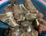 Foto langkah ke 1 dari resep Krengsengan Tulang iga Sapi 🍖.