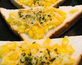 Hình bước làm 4 của món Sandwich bắp phủ phomai đút lò