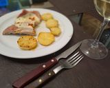 Foto del paso 7 de la receta: Matambre a la pizza con papas al horno