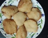 A picture of step 3 of Dahi Vada (Dahi bhalla).