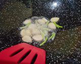 Foto langkah ke 2 dari resep Kuah Bakso Sapi Gurih.