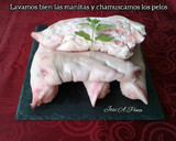 Foto del paso 1 de la receta: Manitas de cerdo con chorizo