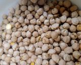 Foto del paso 1 de la receta: Sopa de Garbanzos con espinaca y salchichas🇵🇪