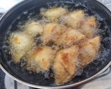 A picture of step 11 of Indori samosa.