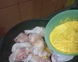 Foto langkah ke 4 dari resep Ayam Goreng Serundeng Lengkuas (Bumbu Ungkep).