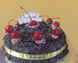 Foto langkah ke 13 dari resep First time Black forest in my Life 😘❤️💛💚💙😘🎂🍰.