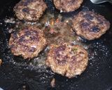 A picture of step 4 of Tawa kache qeeme ke kabab.