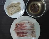 Foto langkah ke 2 dari resep Enoki Beef Roll.
