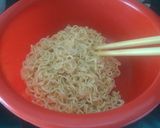 Hình bước làm 3 của món Mì trứng