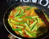 Foto langkah ke 4 dari resep Acar Kuning Wortel Timun.