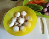 Foto del passaggio 1 della ricetta Spezzatino Cremoso di Vitello ai Funghi e Verdure