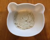 Hình bước làm 1 của món Soup đậu gà - bông cải xanh sốt kem phô mai tôm - bé ăn dặm