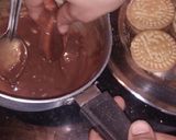 A picture of step 4 of Chocolate Biscuit Fudge.