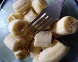 Foto langkah ke 1 dari resep Banana Nugget toping milo keju.
