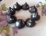 A picture of step 4 of Gulkand chocolate Modak.
