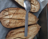 Foto del paso 5 de la receta: 🍆 Berenjenas rellenas de pimiento 🌶 y queso crema🧀