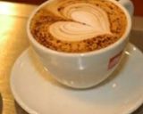 A picture of step 3 of Foam coffee at home.