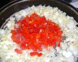 Foto del paso 2 de la receta: Pollo reciclado con tomate