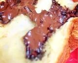 Foto langkah ke 4 dari resep Roti Coklat Lumer (no mixer & oven).
