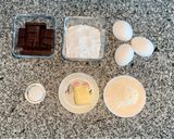 Foto langkah ke 1 dari resep Choco Lava Cake.
