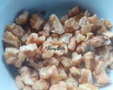 A picture of step 3 of Caramelized Walnuts Kheer.