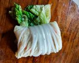Foto langkah ke 2 dari resep Sawi roll isi ayam.