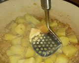 A picture of step 8 of Stoemp. Belgians national favourite. Very cheap and adaptable!.