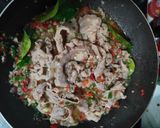 Foto langkah ke 4 dari resep Beef Slice Oseng Mercon.