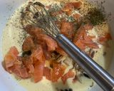 Foto del paso 2 de la receta: Quiché de salmón y champiñones