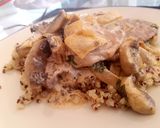 Foto del paso 4 de la receta Lomo de cerdo ibérico en salsa de yogur y champiñones con quinoa
