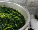 Foto langkah ke 1 dari resep Brambang Asem Godong Telo.